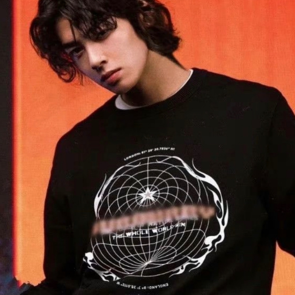 BURBERRY GRAPHIC SWEATSHIRT